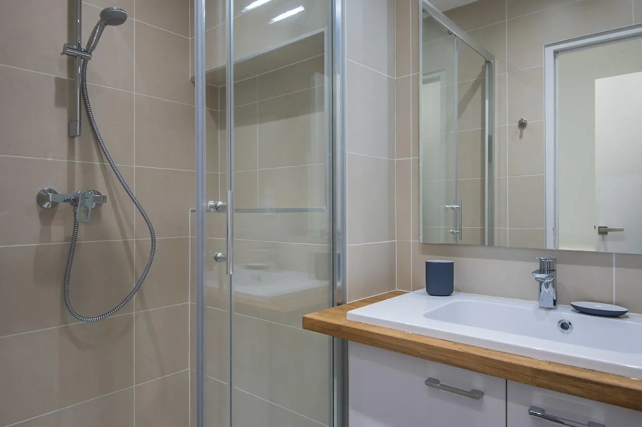Vintage, F3 Avec Terrasse, Saint Charles Apartment *