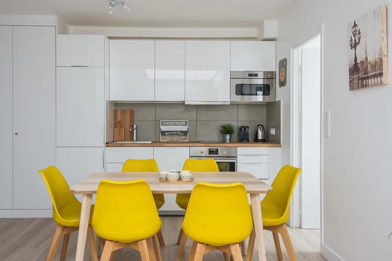 Apartament Vintage, F3 Avec Terrasse, Saint Charles Paryż